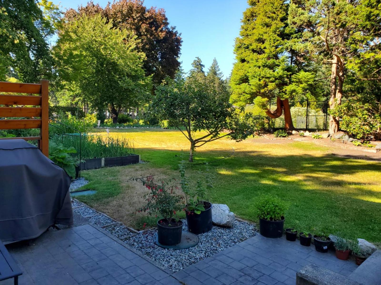 Lovely 1 Bedroom Near Town *