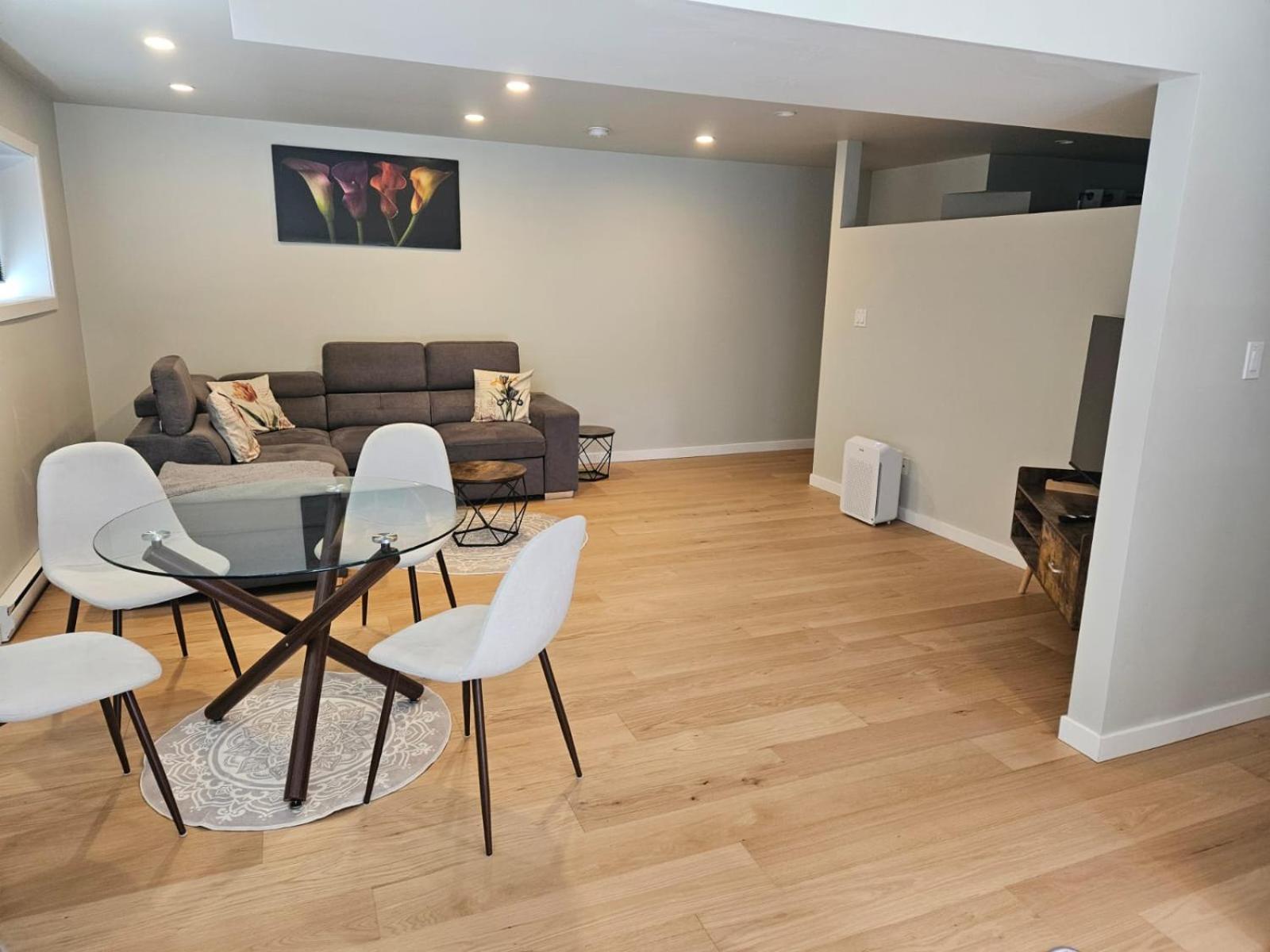 Apartment Lovely 1 Bedroom Near Town *