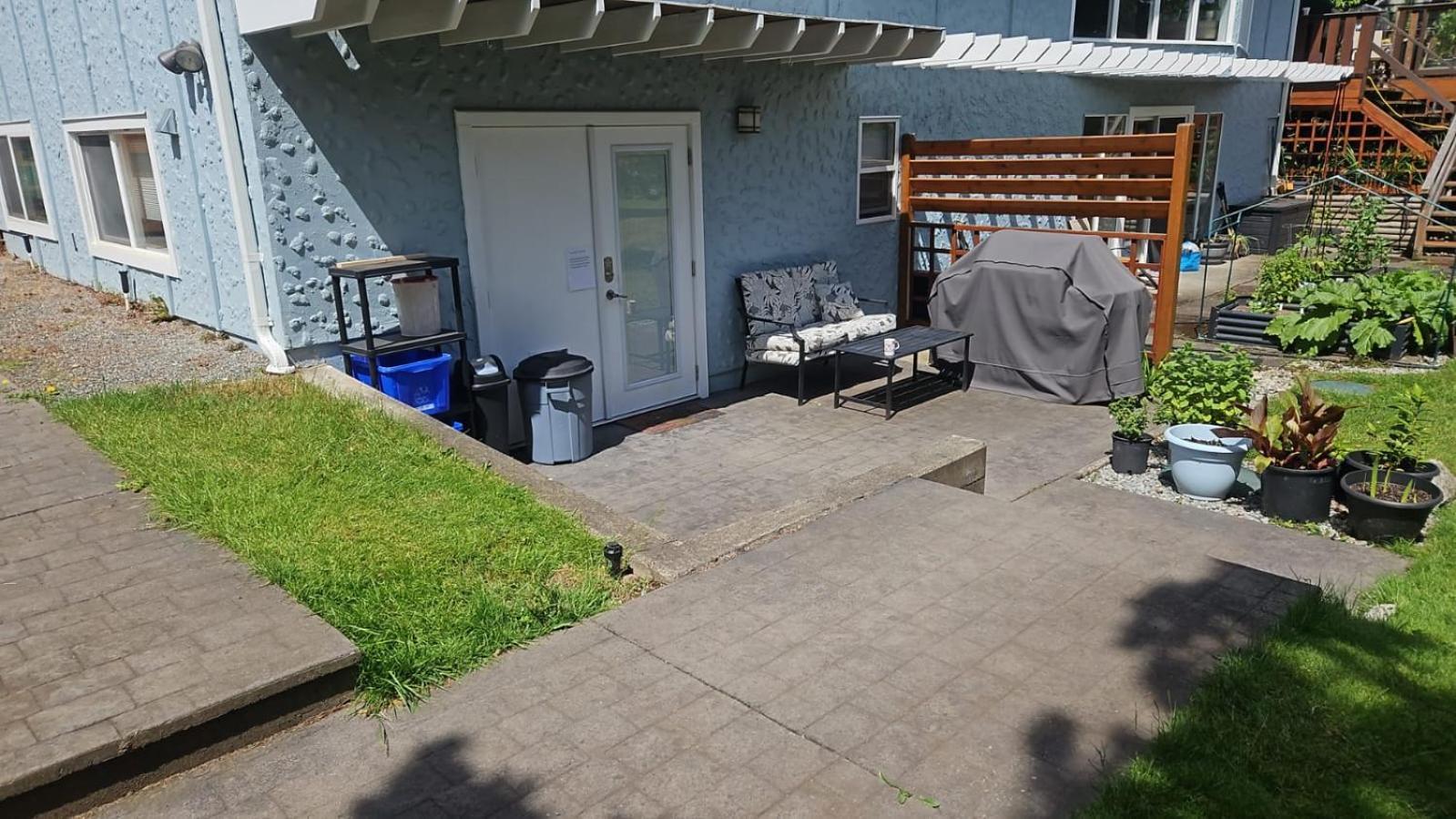 Lovely 1 Bedroom Near Town *