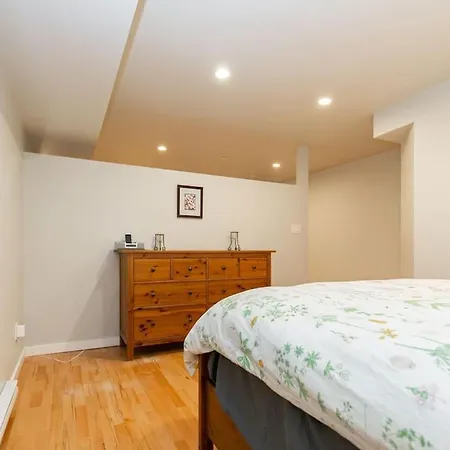Lovely 1 Bedroom Suite Near Town Victoria Exterior photo